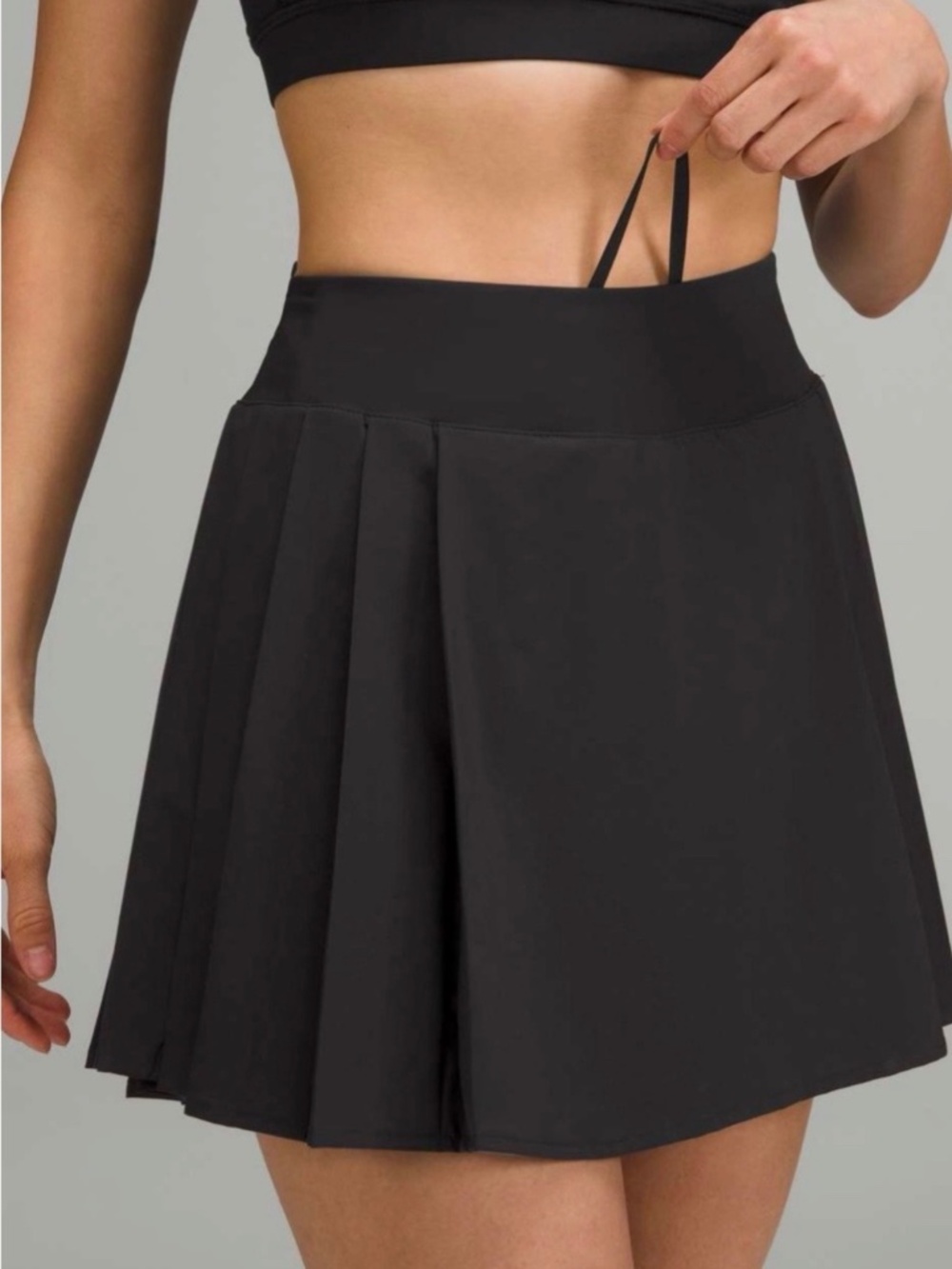 Lululemon Side Pleat Black Skirt - Size 4